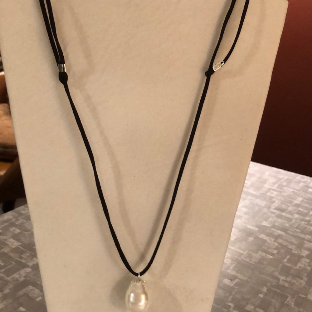 Slip knot shell baroque pearl necklace